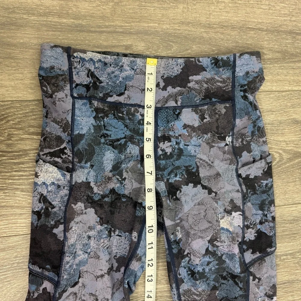 Lululemon Speed Up Tight Full-On Luxtreme 28” Leggings Screen Camo Multi Size 6